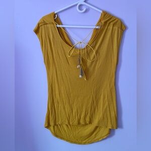 Gorgeous 💛✨ Mustard Drape T with feather tie size S - M ❤️